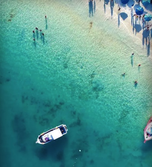 cupom desconto hoje na loja Passeio de barco em Arraial do Cabo e Praia do Farol Pedra do Gorila e Gruta Azul e muito mais